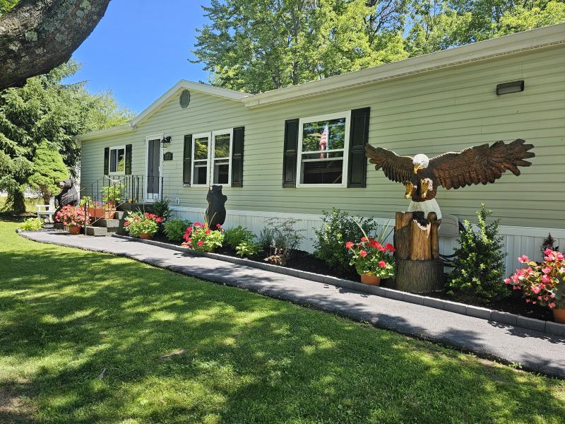 LOT #171 - 1995 COLONY 28 X 56